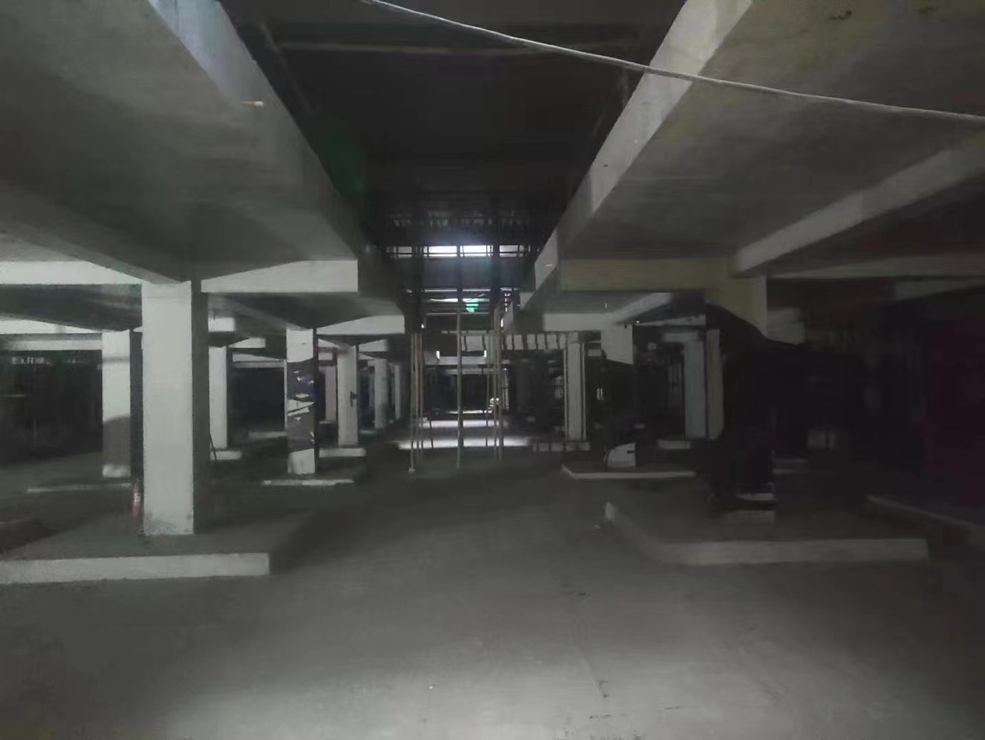丰都山东又一个上海博普LOFT车库拔地而起